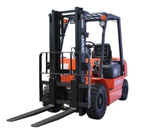 China JAC Diesel Forklift Truck Lifted Diesel Truck 2 Ton Loading Capacity With Isuzu Engine company
